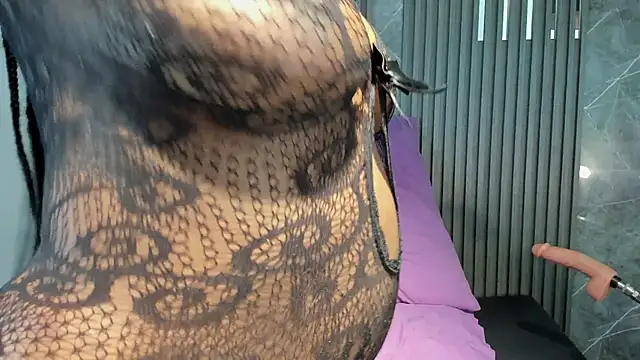 Snapshot of SaraiEvans chatting on February 3, 2026, 7:13 am SaraiEvans online show from February 3, 2026, 7:13 am