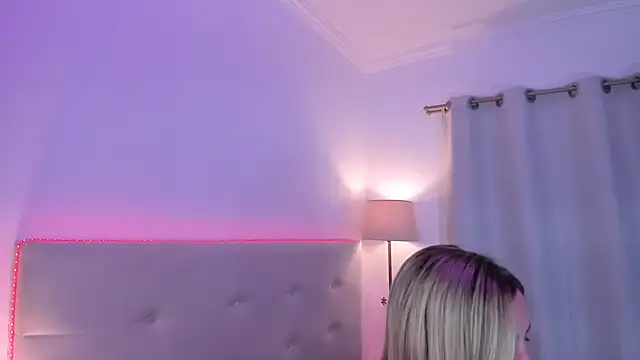 Snapshot of MissMaria chatting on February 14, 2026, 4:02 am MissMaria online show from February 14, 2026, 4:02 am