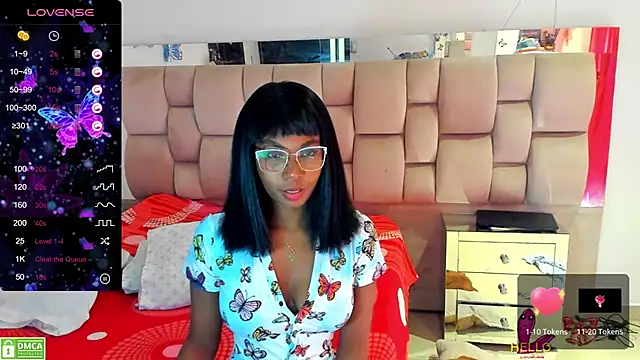 ZaraMartinez online show from February 22, 2025, 7:47 pm