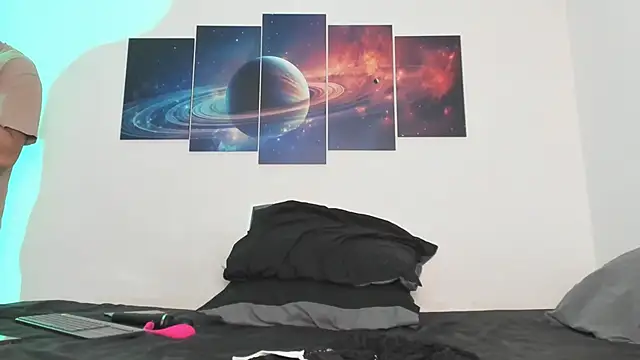 Snapshot of evanandsunny chatting on October 26, 2025, 11:38 pm evanandsunny online show from October 26, 2025, 11:38 pm