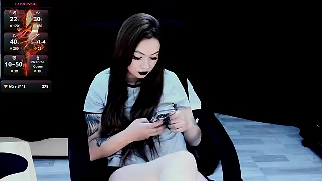 nasty katty  online show from September 17, 2025, 9:28 pm