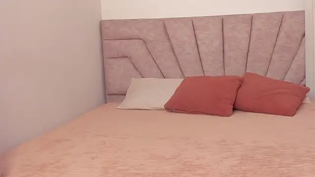 SavannahWildee online show from February 20, 2026, 1:13 pm