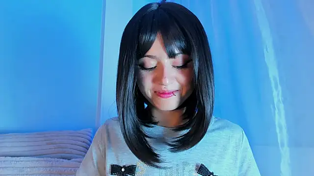 Snapshot of EmilyWithe chatting on September 29, 2025, 11:21 pm EmilyWithe online show from September 29, 2025, 11:21 pm