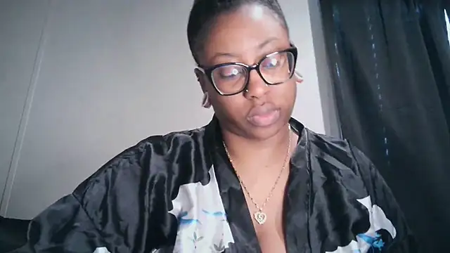 Snapshot of Nyxie_Chaos chatting on September 25, 2025, 2:01 pm Nyxie Chaos online show from September 25, 2025, 2:01 pm