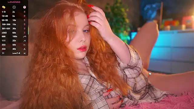 Snapshot of RedHotVixen0 chatting on February 4, 2026, 1:22 am RedHotVixen0 online show from February 4, 2026, 1:22 am