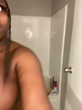 Snapshot of LillShayy chatting on December 7, 2024, 10:45 pm LillShayy online show from December 7, 2024, 10:45 pm