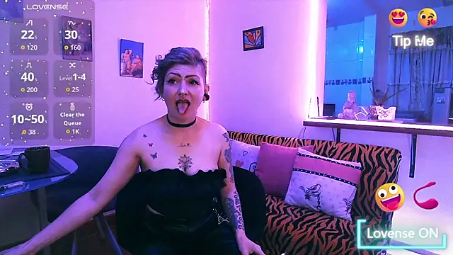 Snapshot of Maria_fernandaxxx_ chatting on October 8, 2025, 2:13 am Maria fernandaxxx online show from October 8, 2025, 2:13 am