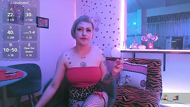 Snapshot of Maria_fernandaxxx_ chatting on February 18, 2026, 12:08 am Maria fernandaxxx online show from February 18, 2026, 12:08 am