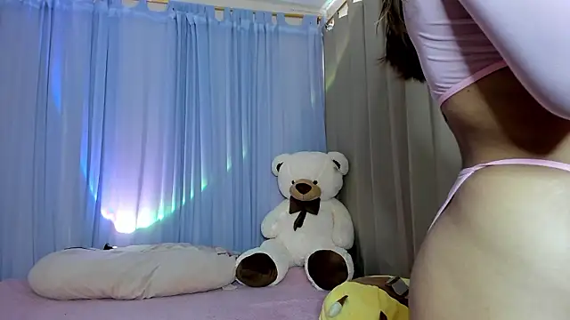  maiahairy  online show from February 16, 2026, 7:23 pm