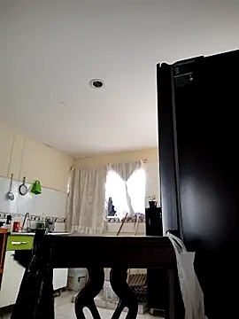 Snapshot of _maiahairy_ chatting on December 17, 2025, 12:43 pm maiahairy online show from December 17, 2025, 12:43 pm