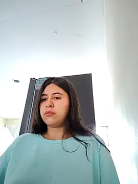 Snapshot of _maiahairy_ chatting on November 17, 2025, 8:35 pm maiahairy online show from November 17, 2025, 8:35 pm