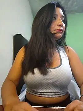 yuliparis online show from December 9, 2024, 11:56 pm