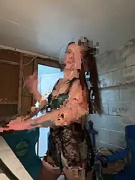 snowrillaxxx online show from May 20, 2026, 5:26 am