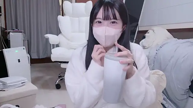 YUNOCHI nyanko online show from March 10, 2025, 10:39 am