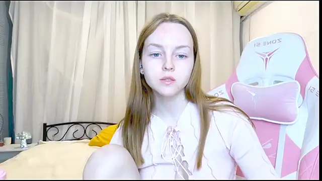 Wild  flowers online show from September 12, 2025, 10:31 pm