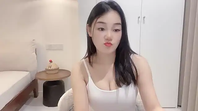 Snapshot of cloud8822 chatting on June 23, 2026, 1:20 pm cloud8822 online show from June 23, 2026, 1:20 pm