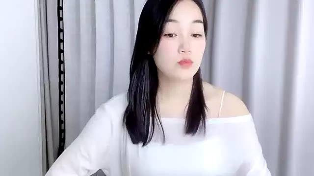 cloud8822 online show from November 16, 2025, 2:33 pm