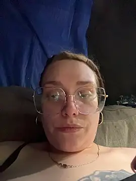 Lalalynn online show from June 20, 2026, 4:28 am