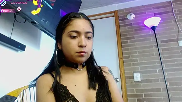 helenacyruss online show from October 25, 2025, 4:18 pm