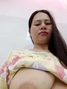 Baby-ladyass20 online show from April 2, 2026, 6:03 pm