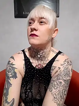 Snapshot of poussichienne chatting on October 22, 2025, 3:55 pm poussichienne online show from October 22, 2025, 3:55 pm