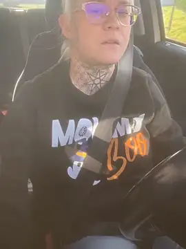 Snapshot of poussichienne chatting on November 27, 2025, 10:59 am poussichienne online show from November 27, 2025, 10:59 am