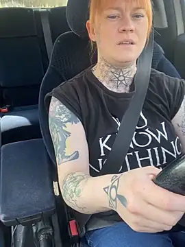 poussichienne online show from March 24, 2026, 11:54 am