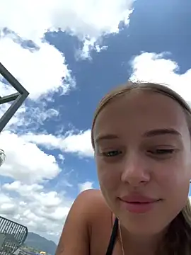 enjoy my beauty online show from March 8, 2025, 4:34 am