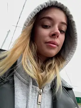 enjoy my beauty online show from October 22, 2025, 7:08 am