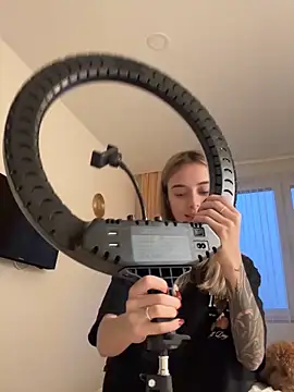 enjoy my beauty online show from December 5, 2025, 6:34 am