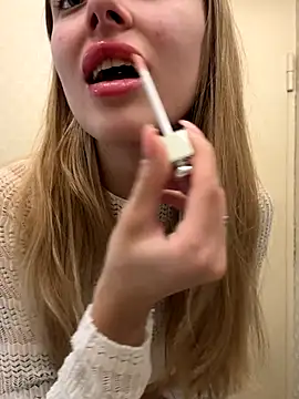 enjoy my beauty online show from December 21, 2025, 6:48 am