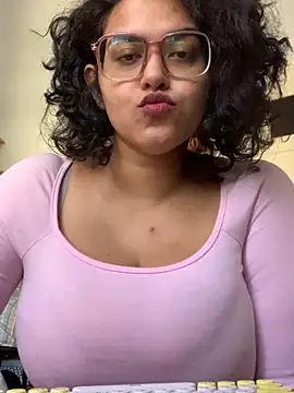 Snapshot of Curvydesifromgermany chatting on February 19, 2025, 1:39 pm Curvydesifromgermany online show from February 19, 2025, 1:39 pm