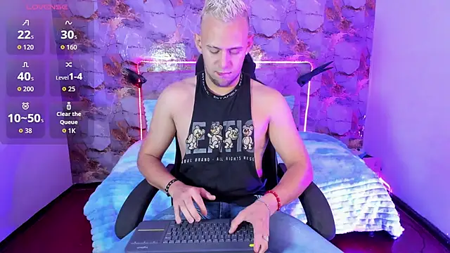 Snapshot of Damon_Bakert chatting on July 1, 2026, 2:50 pm Damon Bakert online show from July 1, 2026, 2:50 pm