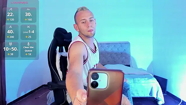 Snapshot of Damon_Bakert chatting on January 14, 2026, 2:42 pm Damon Bakert online show from January 14, 2026, 2:42 pm