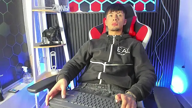 Steev Novoa online show from March 25, 2026, 4:17 pm