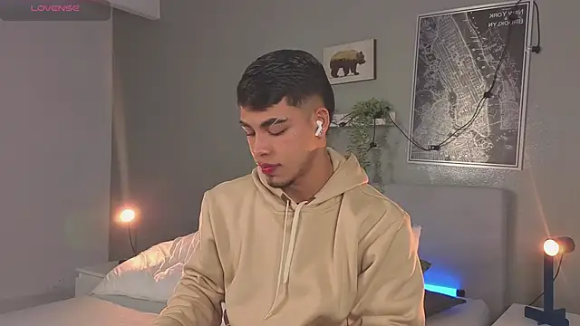 Snapshot of Ken-boy_ chatting on September 20, 2025, 11:48 am Ken-boy online show from September 20, 2025, 11:48 am