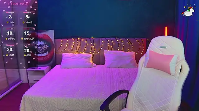 Snapshot of Selenatrend chatting on February 5, 2026, 12:12 pm Selenatrend online show from February 5, 2026, 12:12 pm