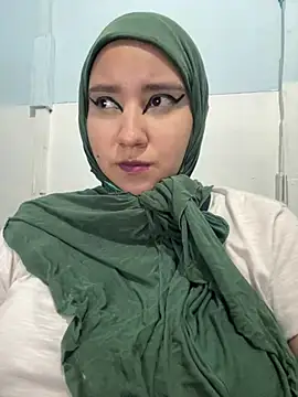 Snapshot of hannahayat chatting on July 16, 2026, 7:11 pm hannahayat online show from July 16, 2026, 7:11 pm