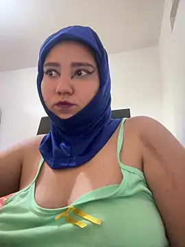 Snapshot of hannahayat chatting on June 18, 2026, 2:00 pm hannahayat online show from June 18, 2026, 2:00 pm
