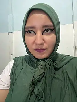 Snapshot of hannahayat chatting on July 18, 2026, 3:20 pm hannahayat online show from July 18, 2026, 3:20 pm