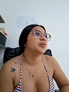 -VICKKY online show from February 25, 2026, 2:28 pm