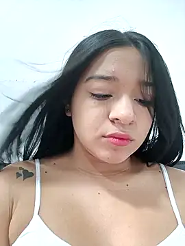 -VICKKY online show from January 14, 2026, 1:37 pm