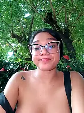 Snapshot of -VICKKY chatting on February 25, 2025, 10:20 pm -VICKKY online show from February 25, 2025, 10:20 pm