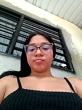Snapshot of -VICKKY chatting on February 28, 2025, 8:39 pm -VICKKY online show from February 28, 2025, 8:39 pm