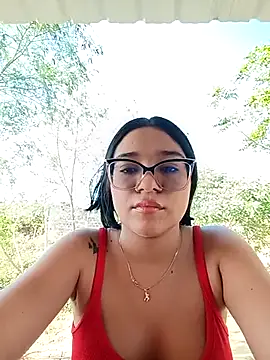 Snapshot of -VICKKY chatting on September 19, 2025, 1:48 pm -VICKKY online show from September 19, 2025, 1:48 pm