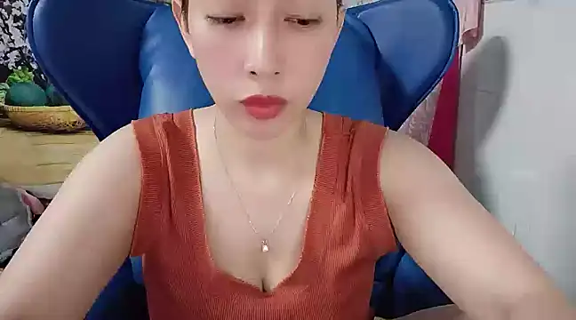 Snapshot of Cherry_6969 chatting on March 15, 2025, 12:13 pm Cherry 6969 online show from March 15, 2025, 12:13 pm