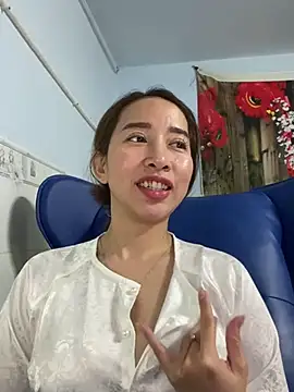 Snapshot of Cherry_6969 chatting on March 11, 2025, 10:51 am Cherry 6969 online show from March 11, 2025, 10:51 am