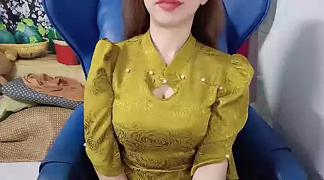 Snapshot of Cherry_6969 chatting on March 17, 2025, 4:33 pm Cherry 6969 online show from March 17, 2025, 4:33 pm