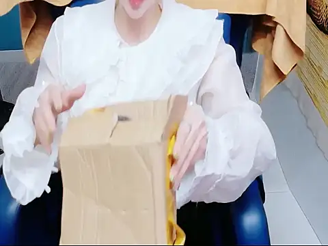 Cherry 6969 online show from April 18, 2026, 1:57 pm