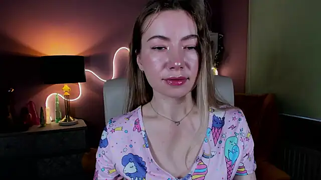 Snapshot of Mia_Tasty chatting on October 25, 2025, 6:34 am Mia Tasty online show from October 25, 2025, 6:34 am